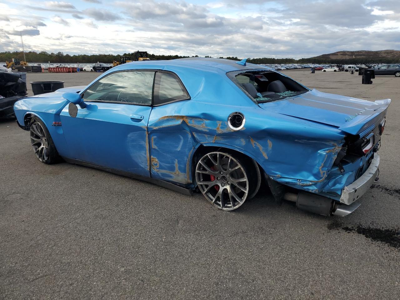 2015 Dodge Challenger - zdjęcie 2