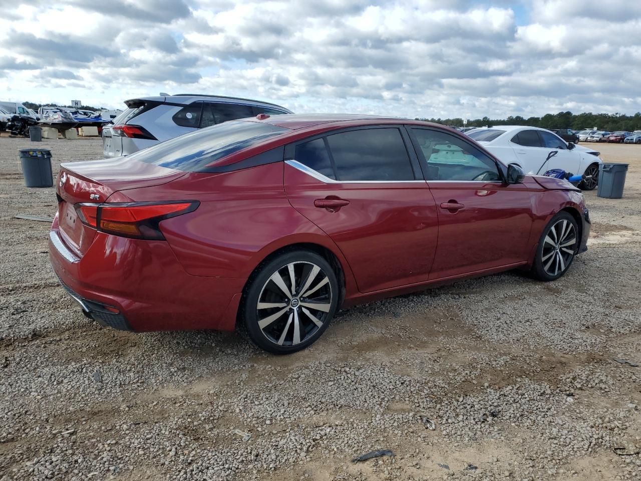 2019 Nissan Altima Sr - zdjęcie 3