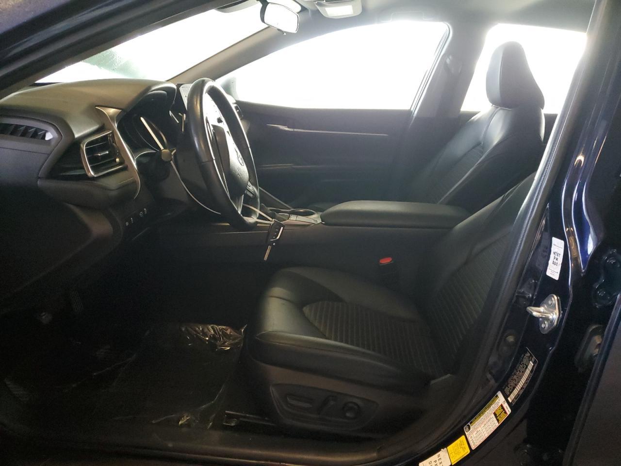 2022 Toyota Camry - zdjęcie 7