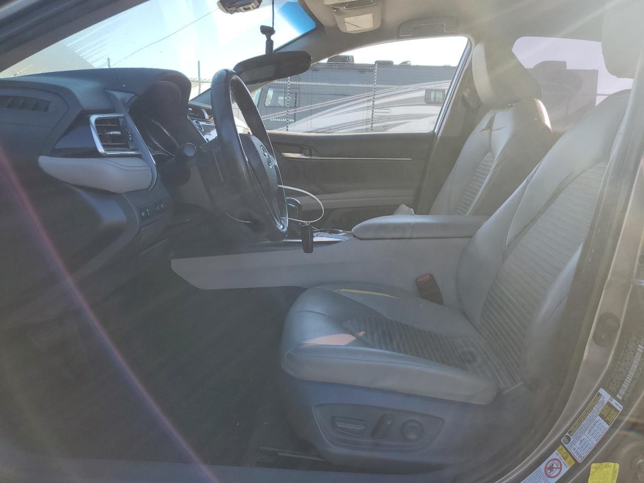 2018 Toyota Camry - zdjęcie 7