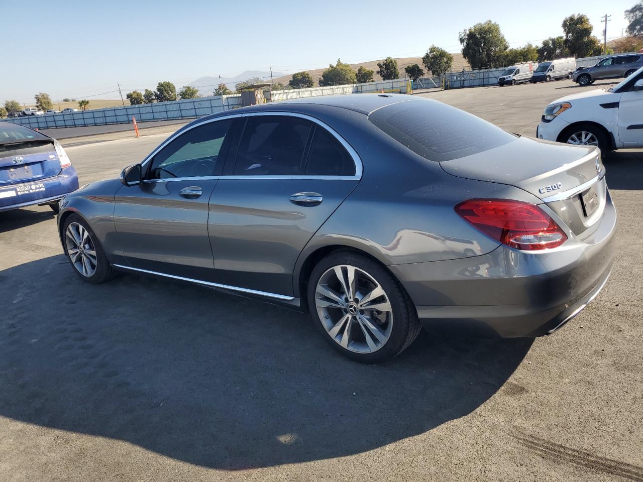 2018 Mercedes-Benz C 300 - zdjęcie 2