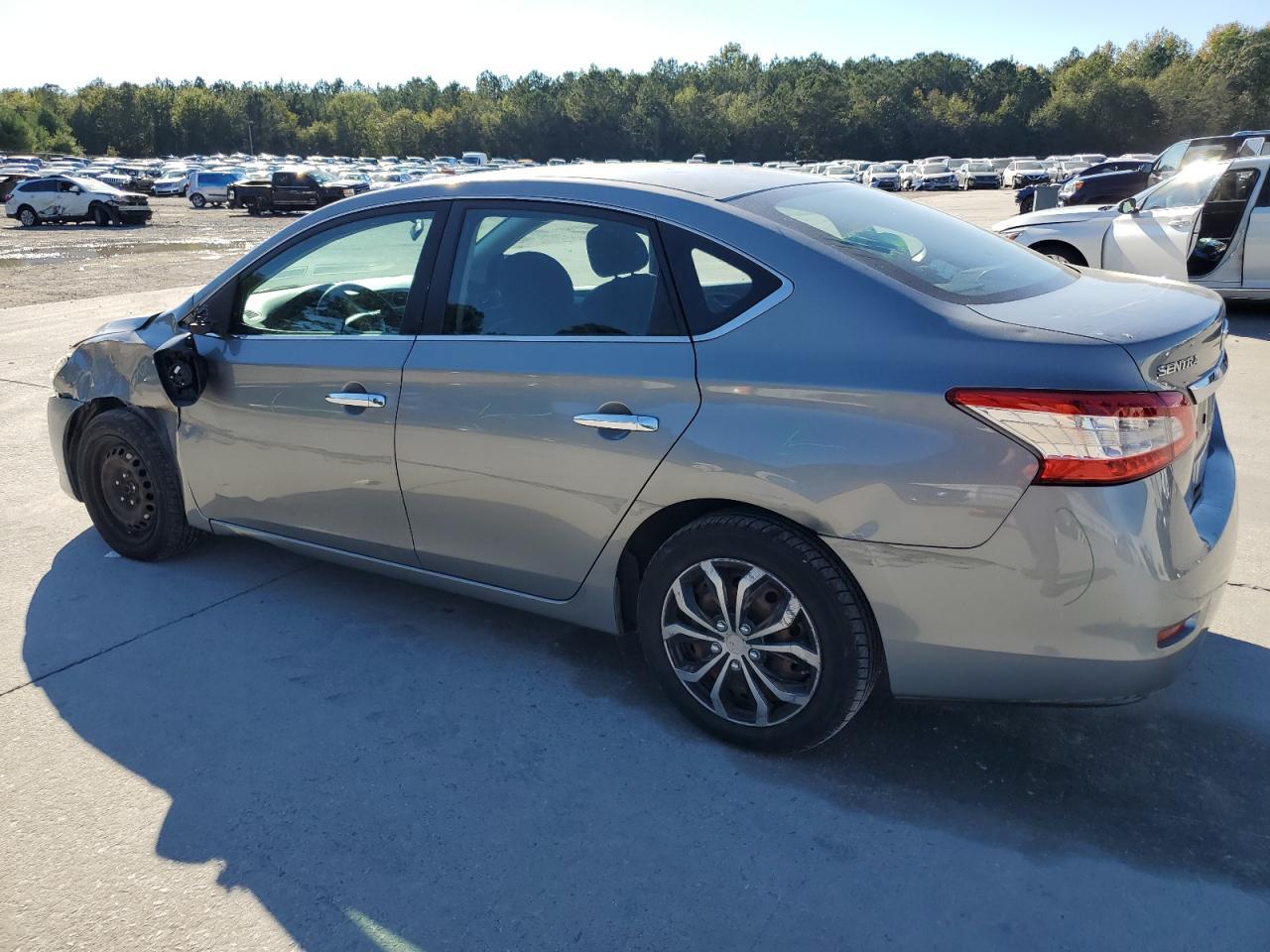 2014 Nissan Sentra - zdjęcie 2