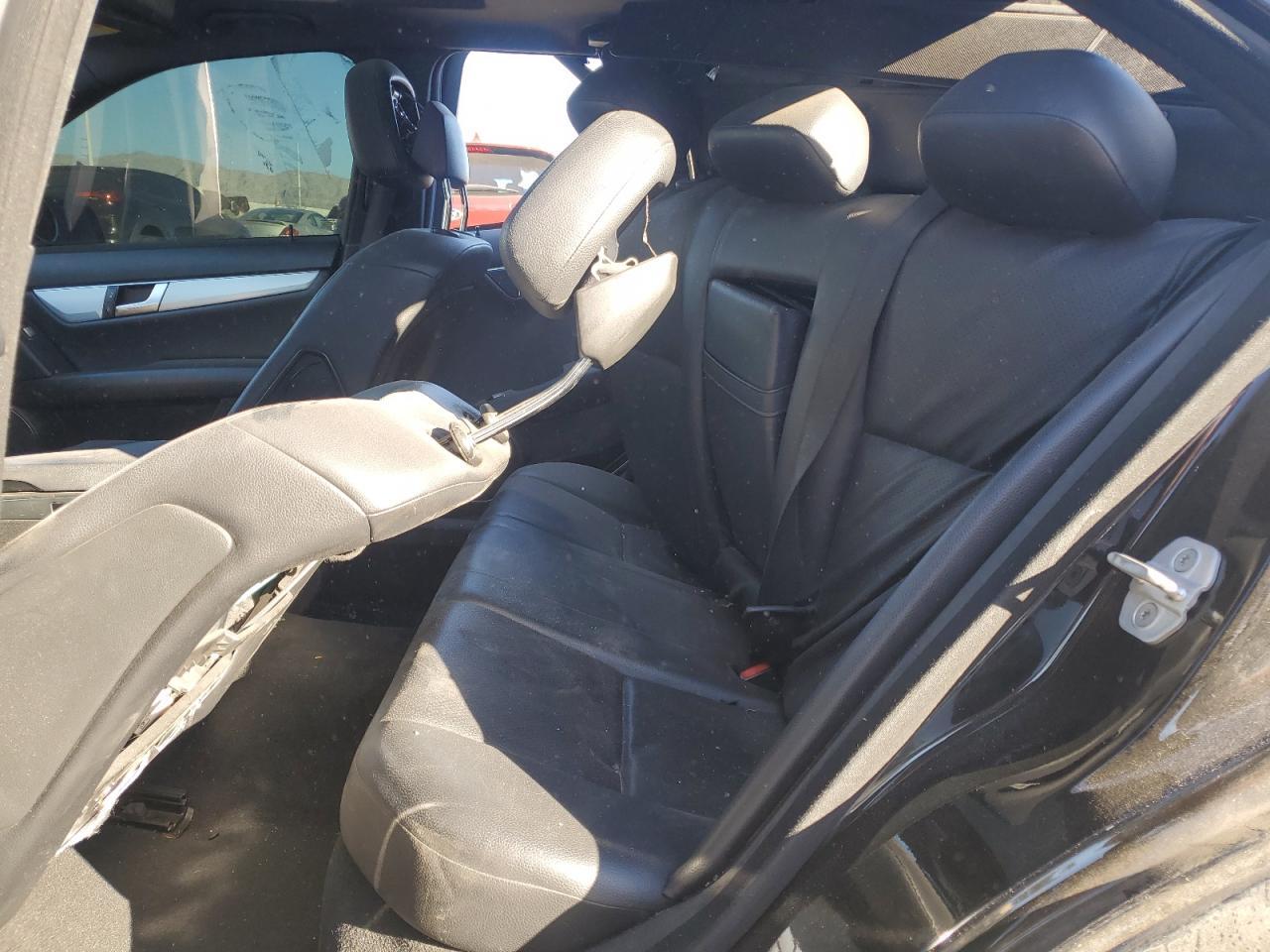 2013 Mercedes-Benz C 250 - zdjęcie 10
