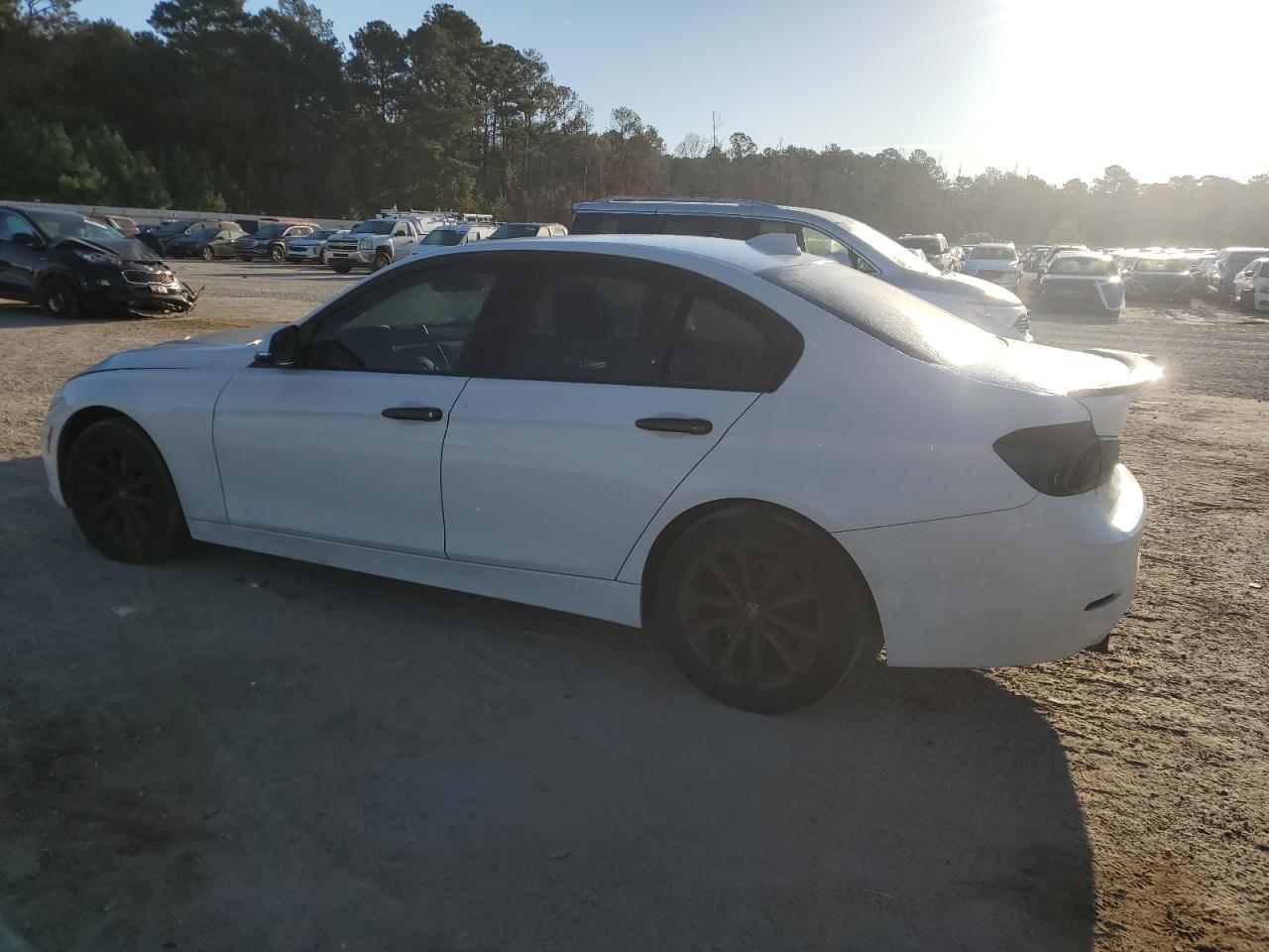 BMW Seria 3 - zdjęcie 2