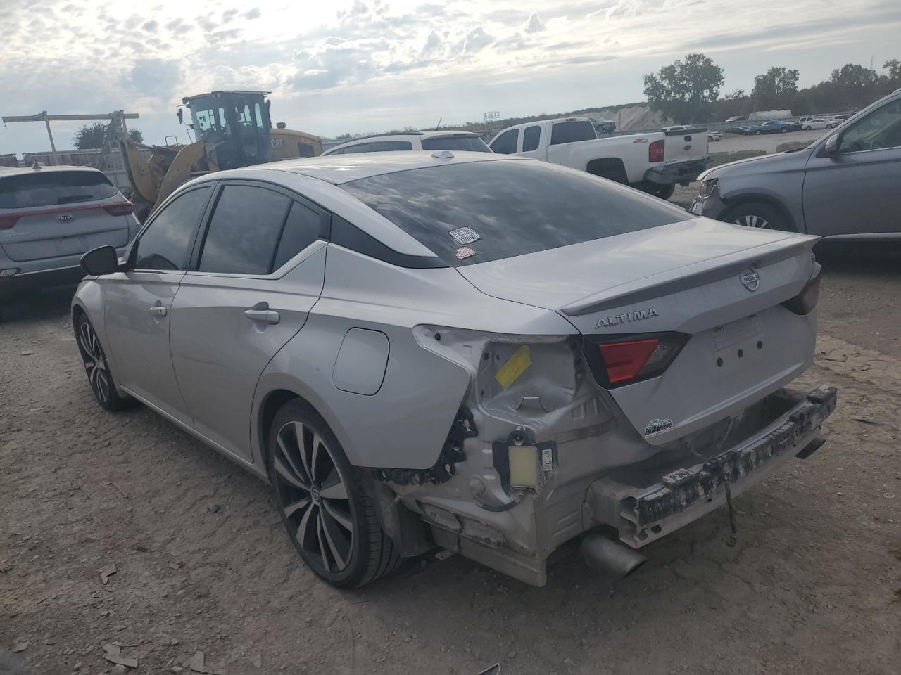 2020 Nissan Altima Sr - zdjęcie 2