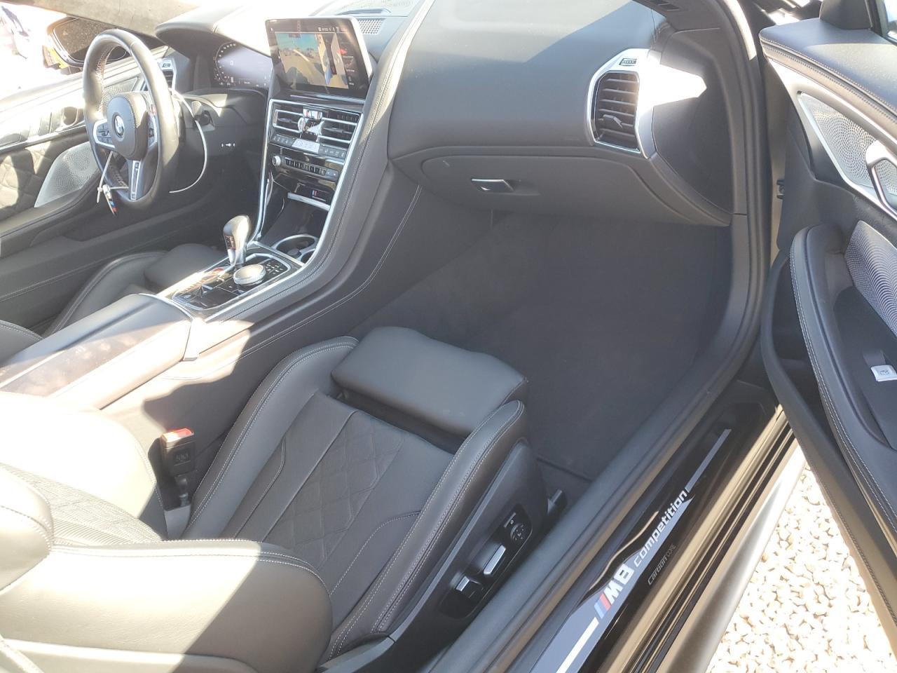 2023 BMW M8 - zdjęcie 8