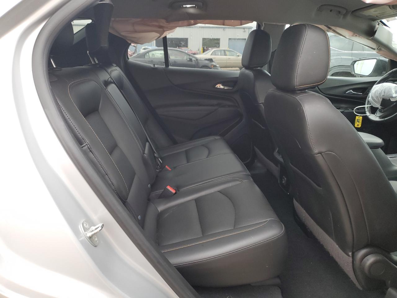 2020 Chevrolet Equinox Premier - zdjęcie 11