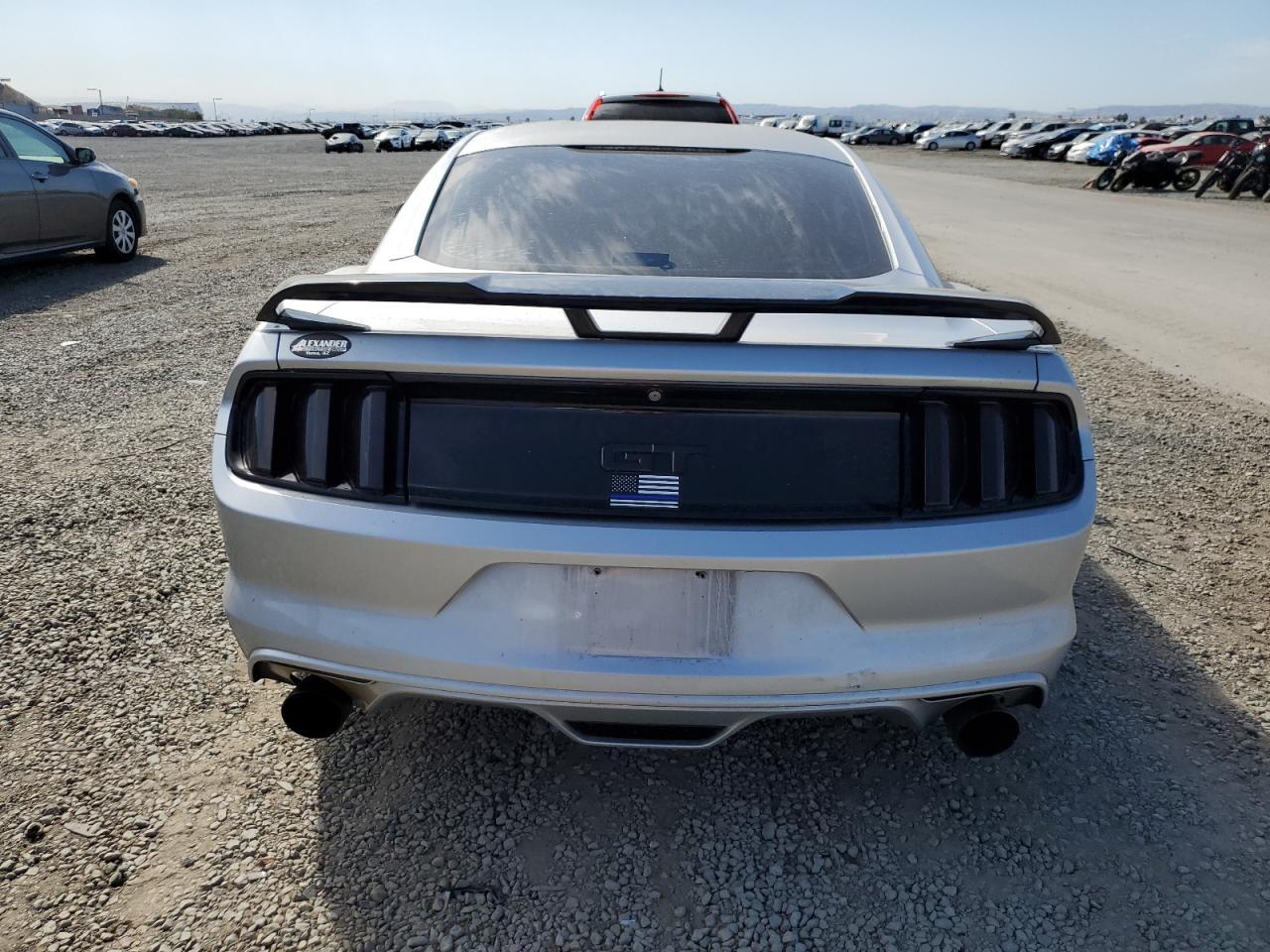 2017 Ford Mustang - zdjęcie 6