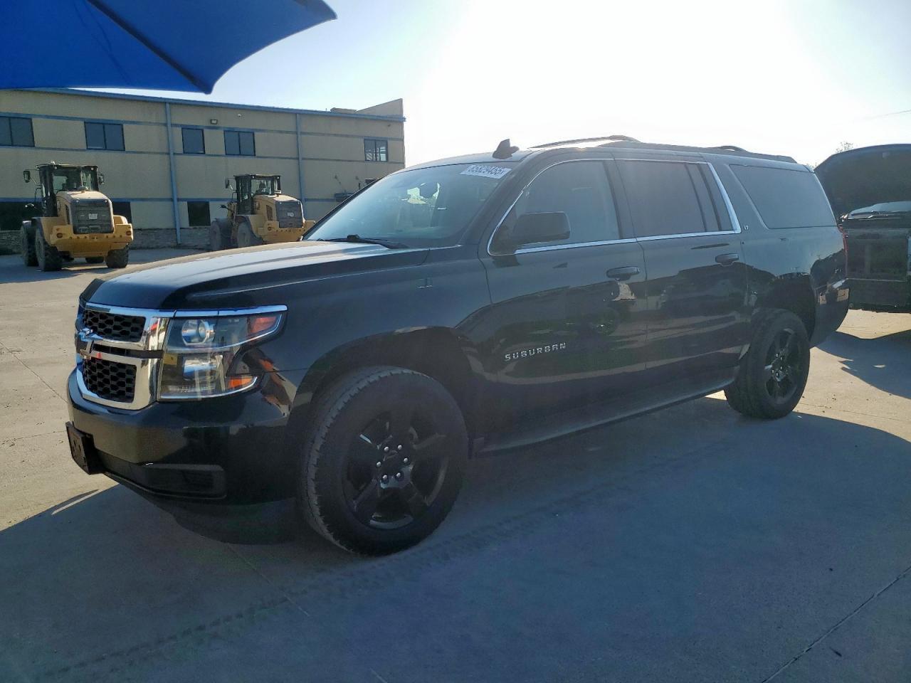 2017 Chevrolet Suburban - zdjęcie główne