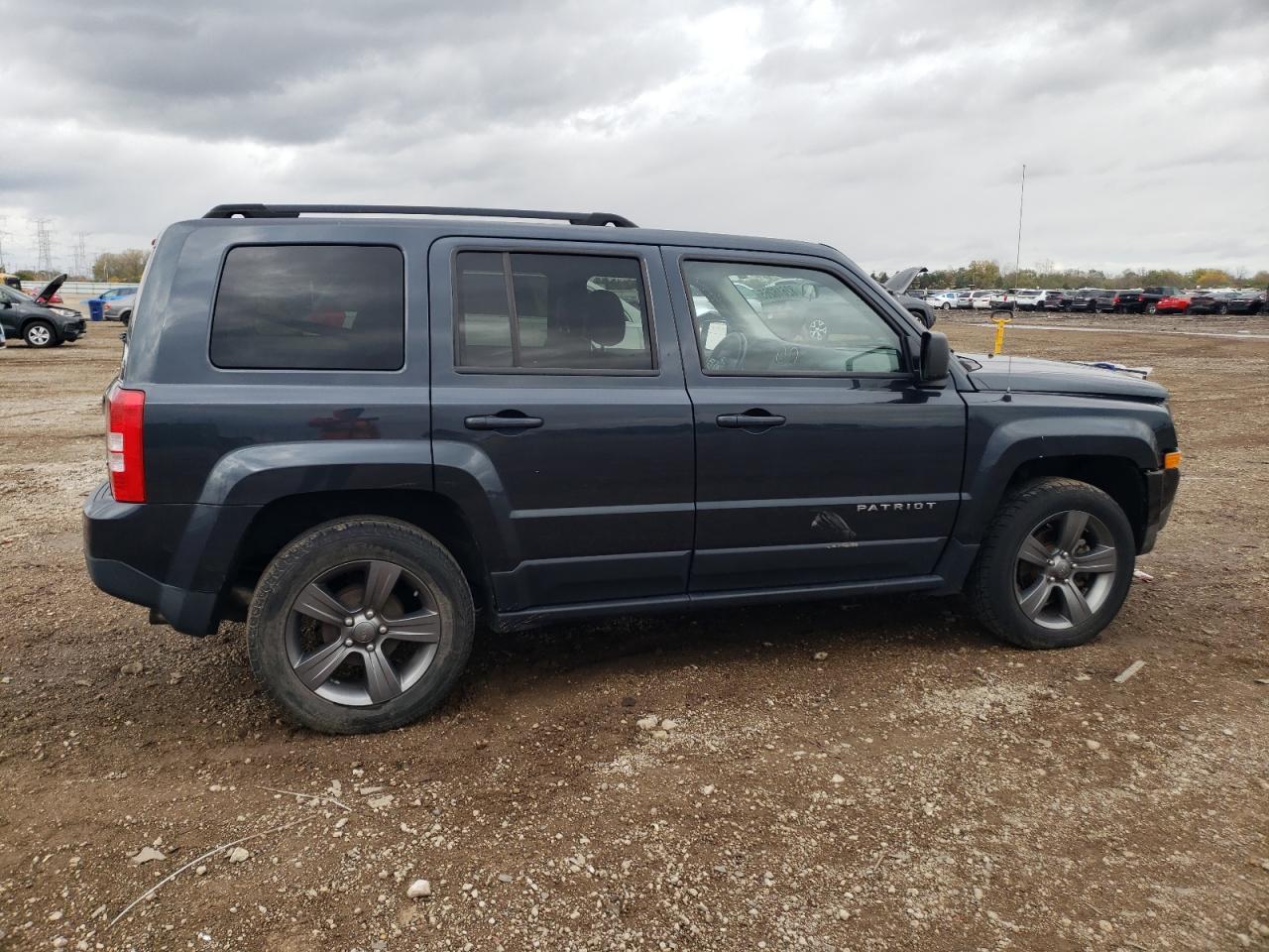 2015 Jeep Patriot Latitude - zdjęcie 3