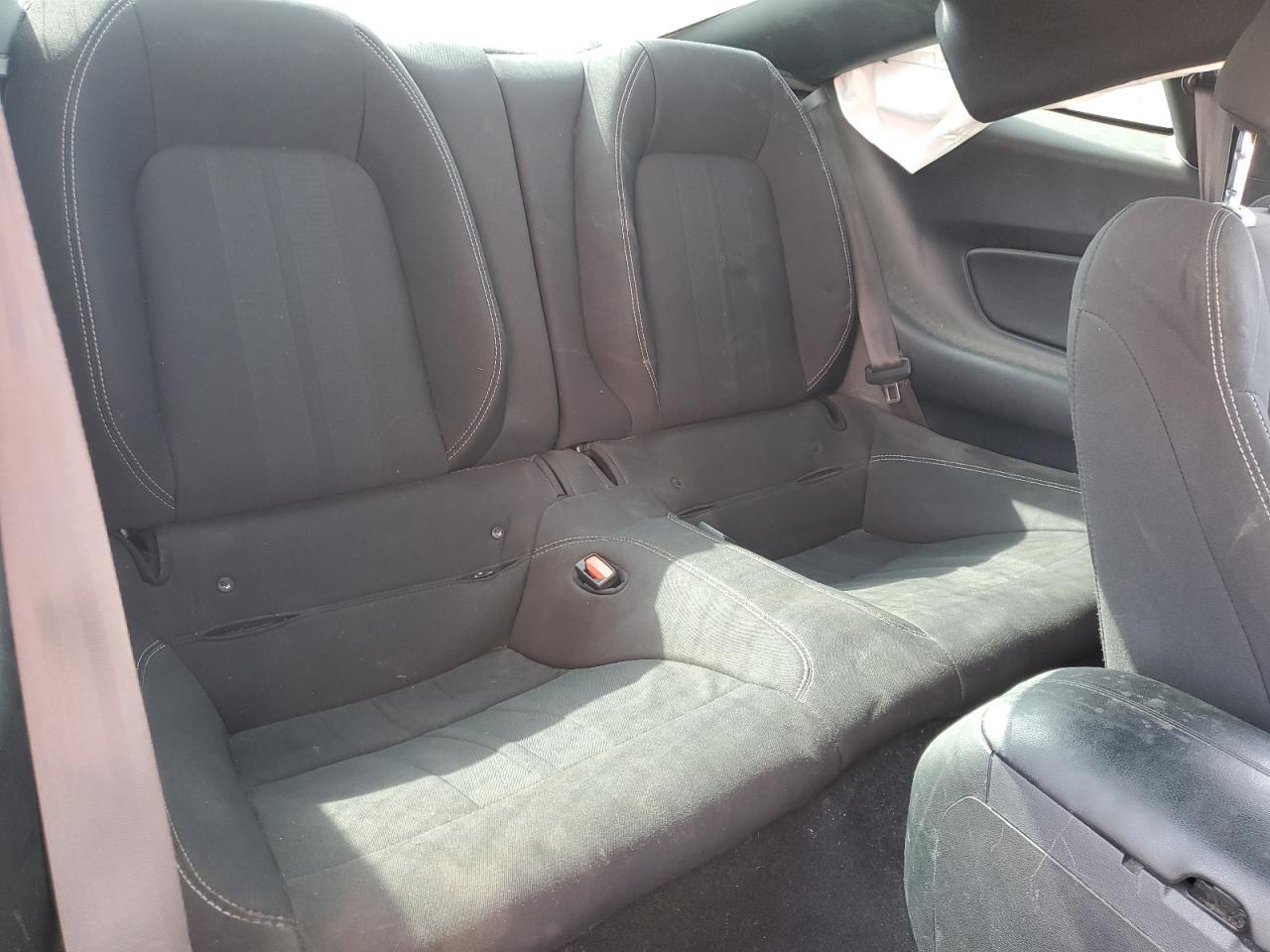 2021 Ford Mustang - zdjęcie 10