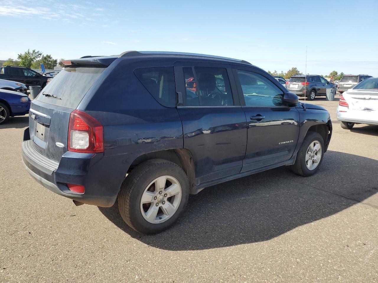 2014 Jeep Compass Latitude - zdjęcie 3