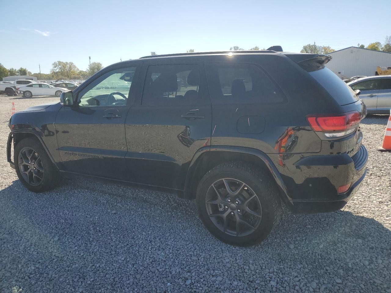 2021 Jeep Grand Cherokee - zdjęcie 2