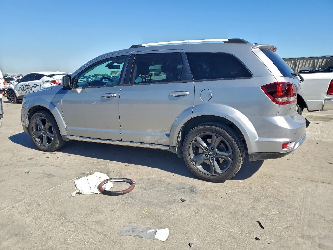 2020 Dodge Journey Crossroad - zdjęcie 2