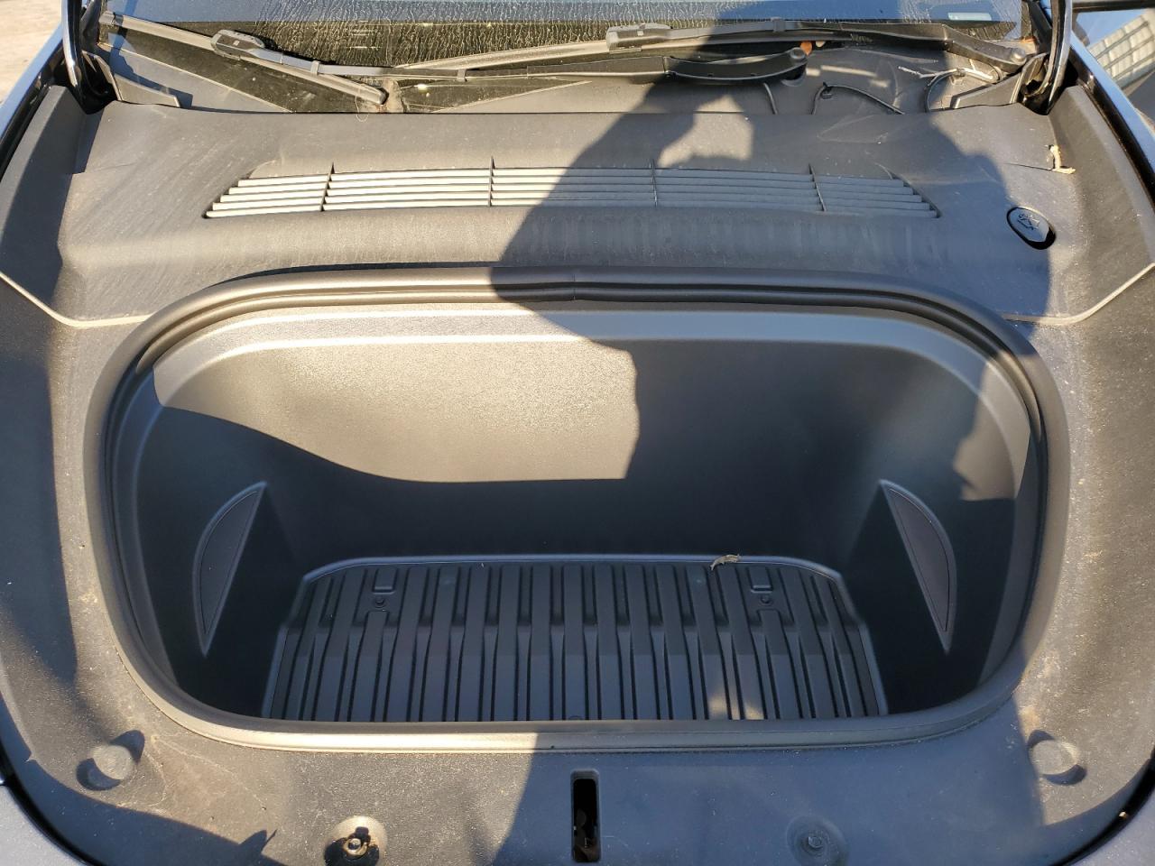 2025 Tesla Model Y - zdjęcie 12