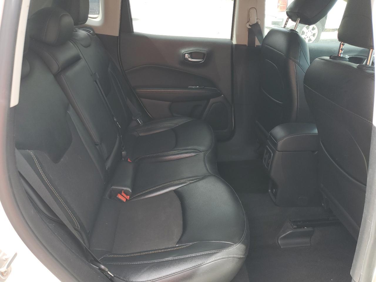 2021 Jeep Compass Latitude - zdjęcie 11