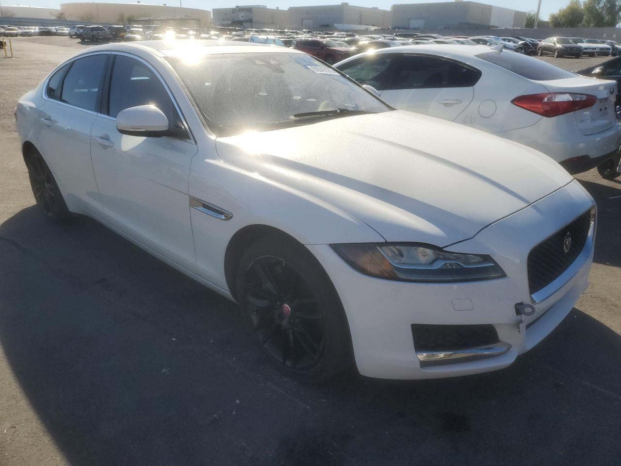 2016 Jaguar Xf Prestige - zdjęcie 4