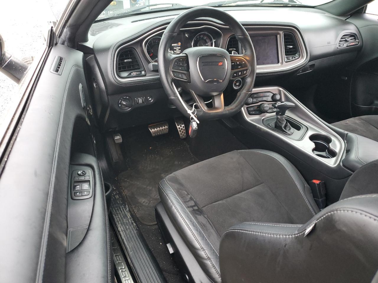 2021 Dodge Challenger - zdjęcie 8