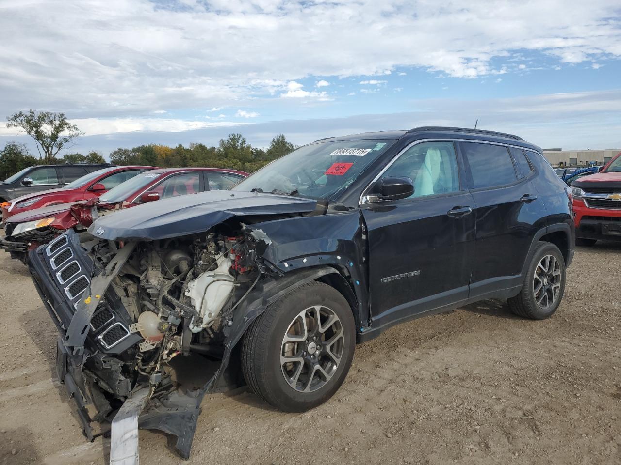 2018 Jeep Compass Latitude - zdjęcie główne