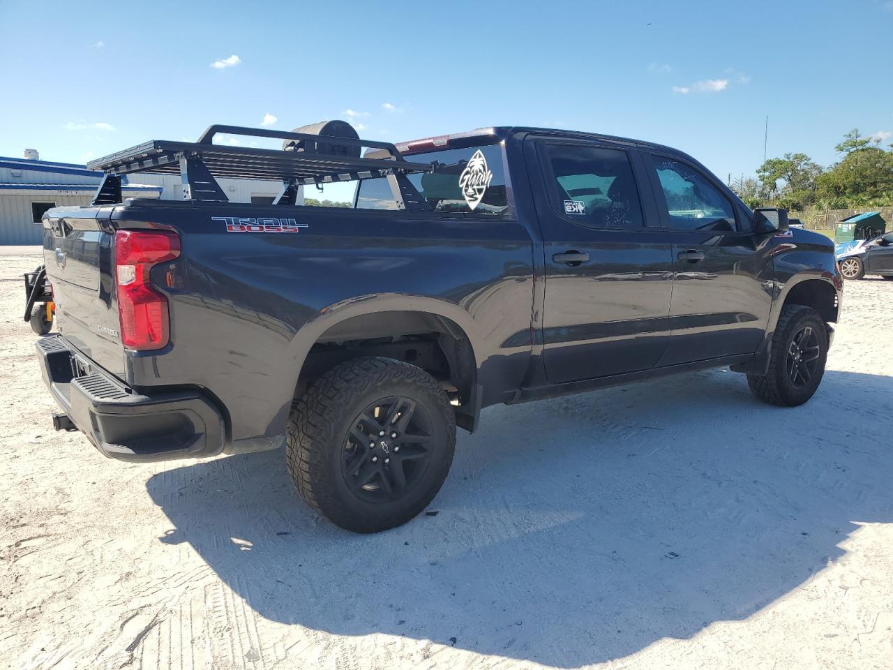 2023 Chevrolet Silverado - zdjęcie 3