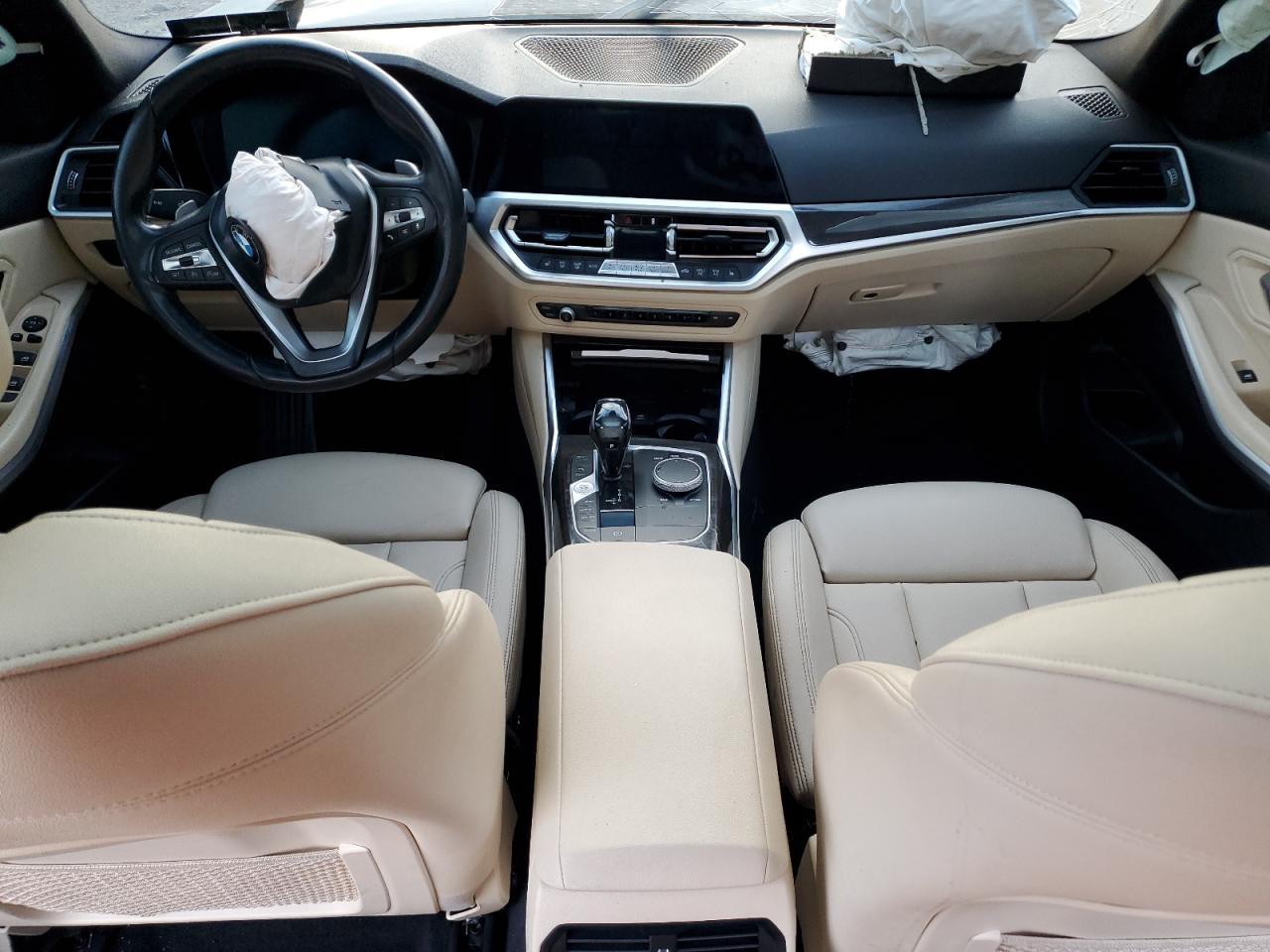2020 BMW 330Xi - zdjęcie 8
