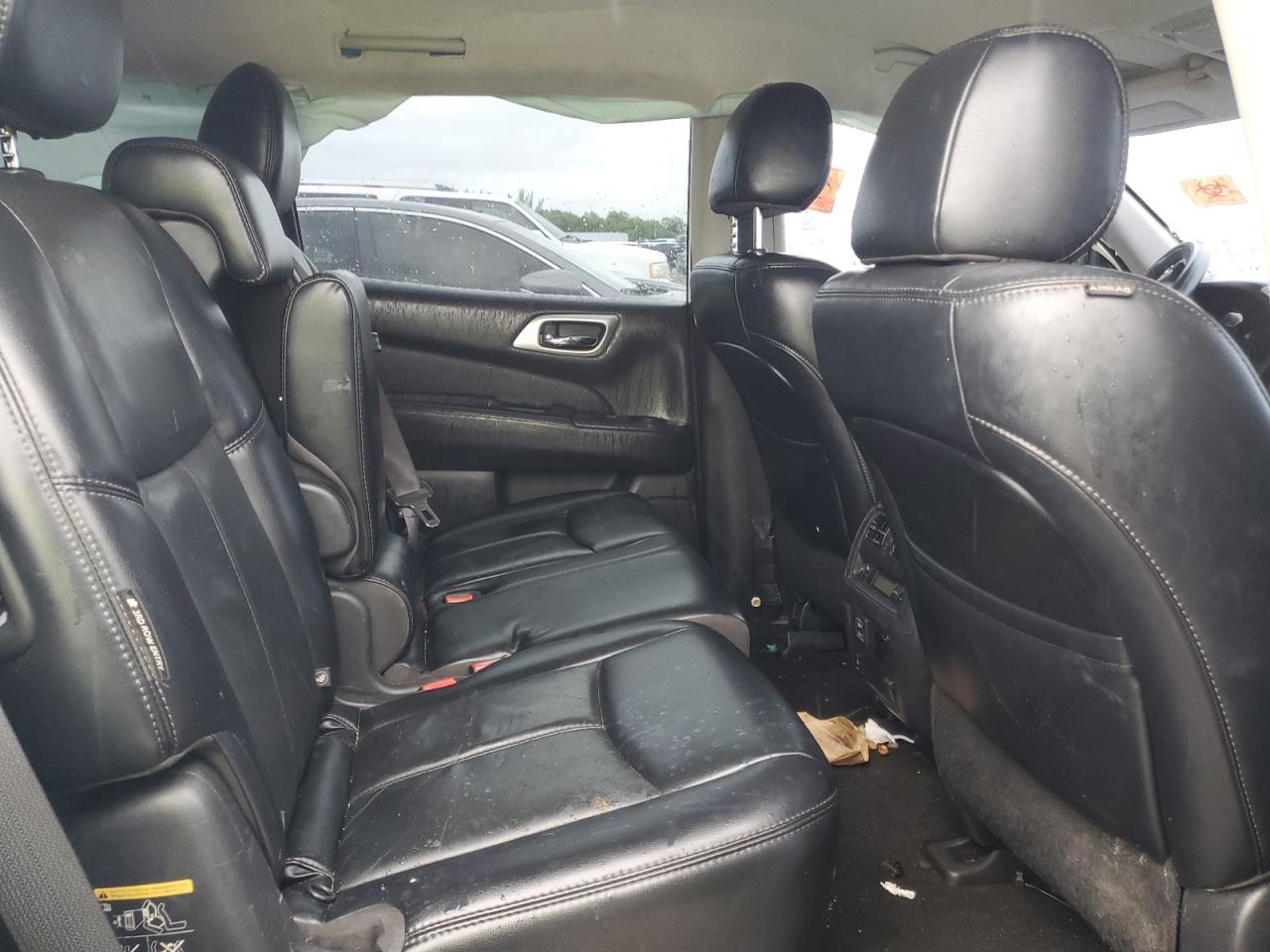 2018 Nissan Pathfinder S - zdjęcie 11