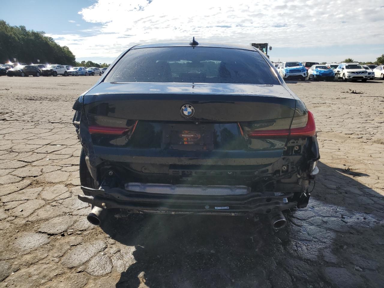 2020 BMW Seria 3 - zdjęcie 6