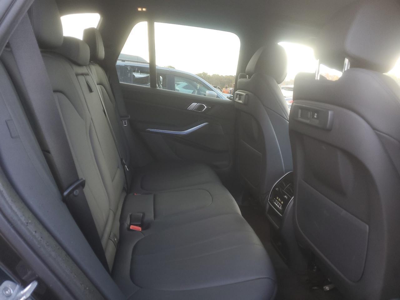 2022 BMW X5 xDrive40I - zdjęcie 10