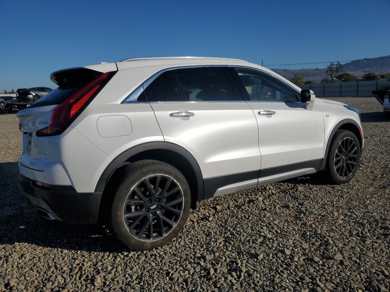 2022 Cadillac Xt4 Premium Luxury - zdjęcie 3