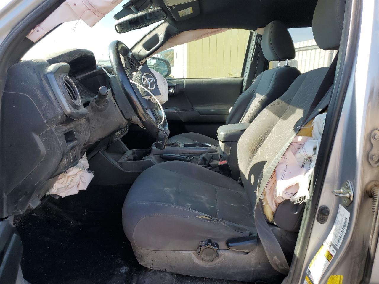 2019 Toyota Tacoma - zdjęcie 7