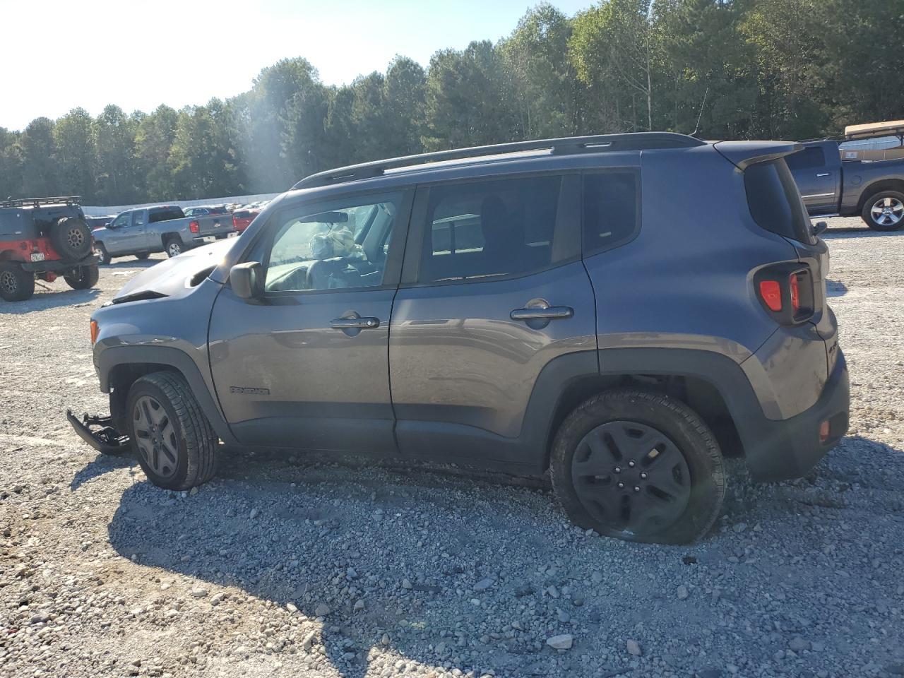 2019 Jeep Renegade - zdjęcie 2