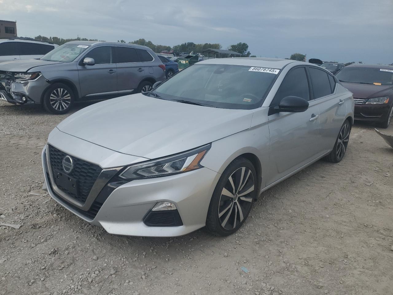 2020 Nissan Altima Sr - zdjęcie główne