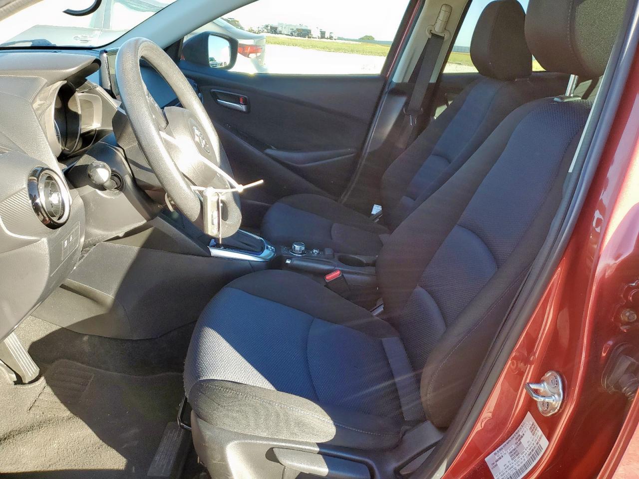 2020 Toyota Yaris - zdjęcie 7