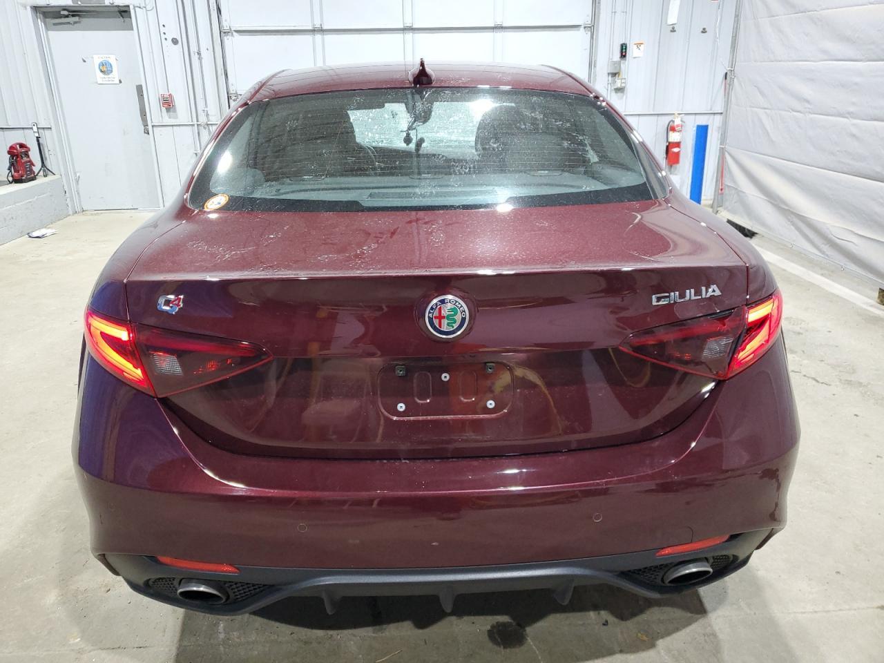 2019 Alfa Romeo Giulia Ti - zdjęcie 6