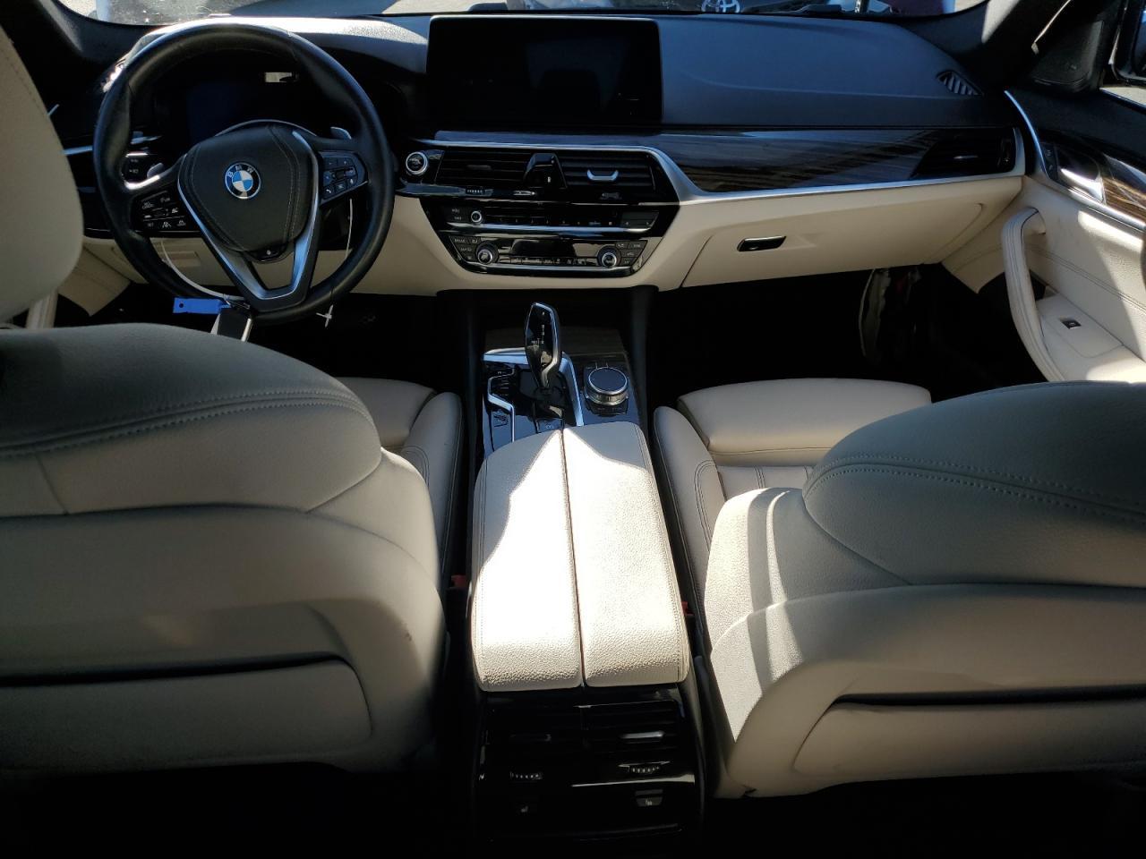2023 BMW Seria 5 - zdjęcie 8