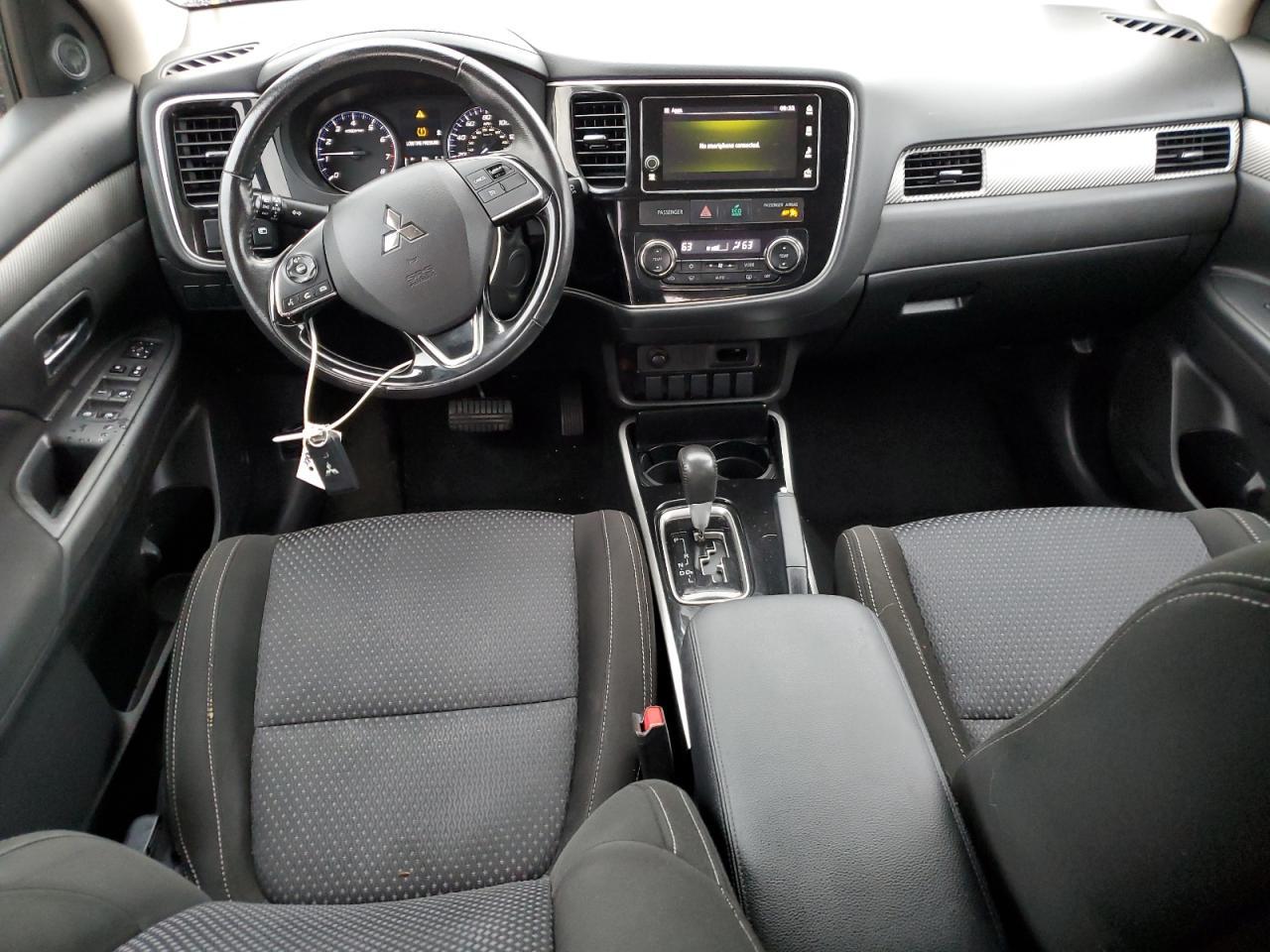 2017 Mitsubishi Outlander Se - zdjęcie 8