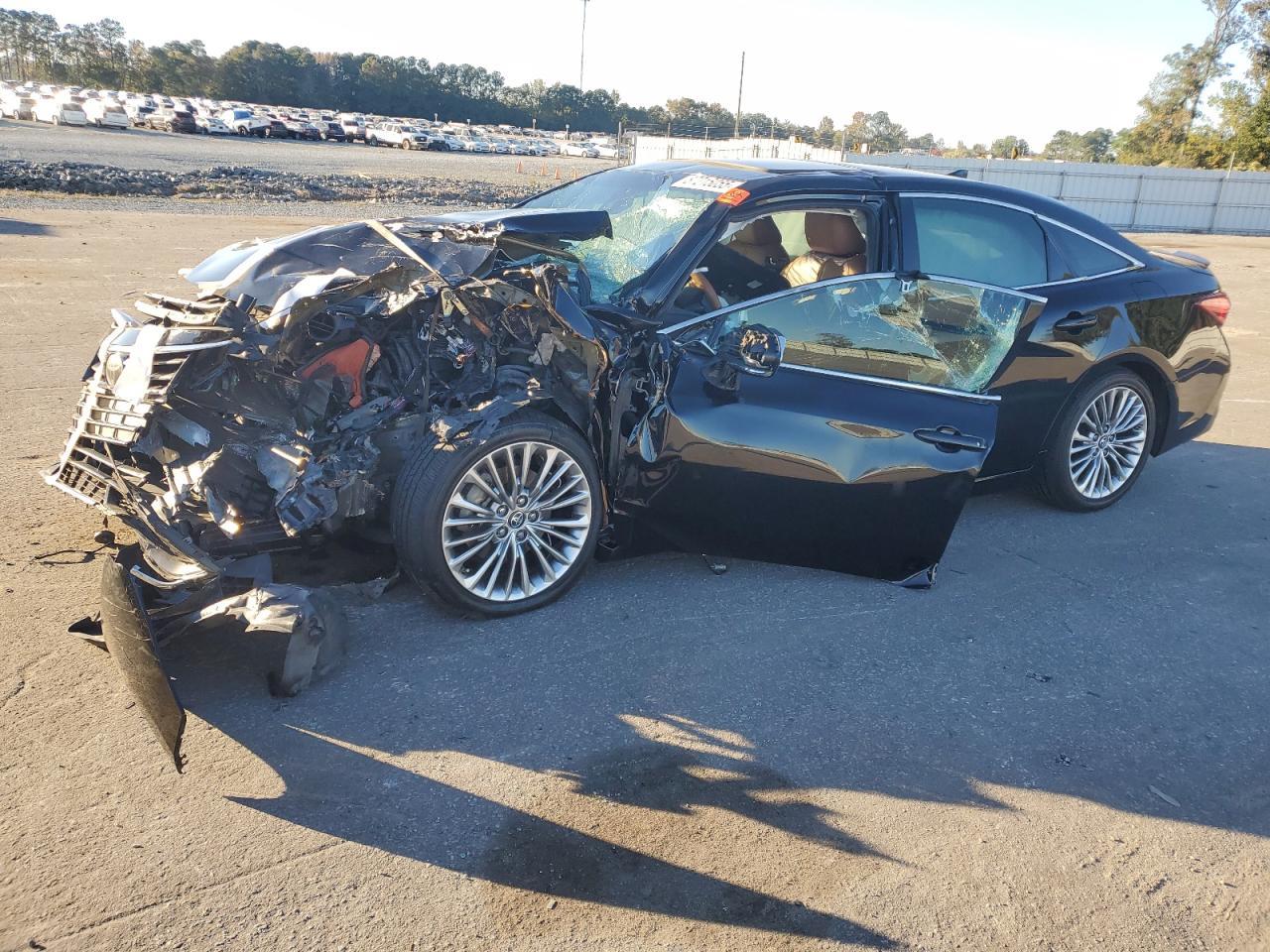 2019 Toyota Avalon - zdjęcie główne