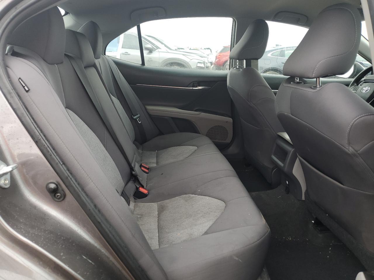 2021 Toyota Camry - zdjęcie 10