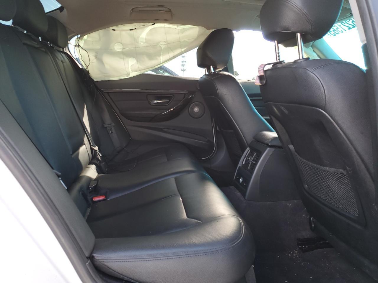 2015 BMW Seria 3 - zdjęcie 10