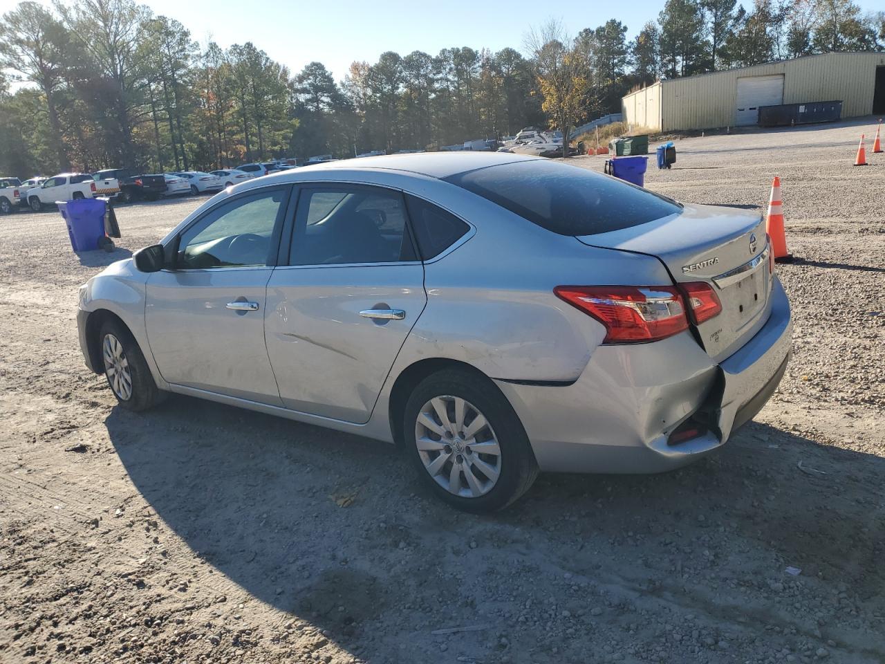 2018 Nissan Sentra S - zdjęcie 2
