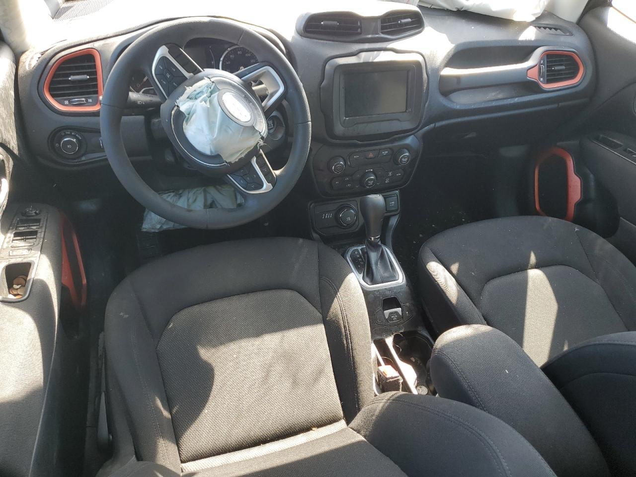 2019 Jeep Renegade - zdjęcie 8