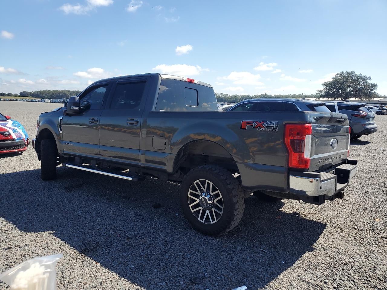2019 Ford F250 - zdjęcie 2