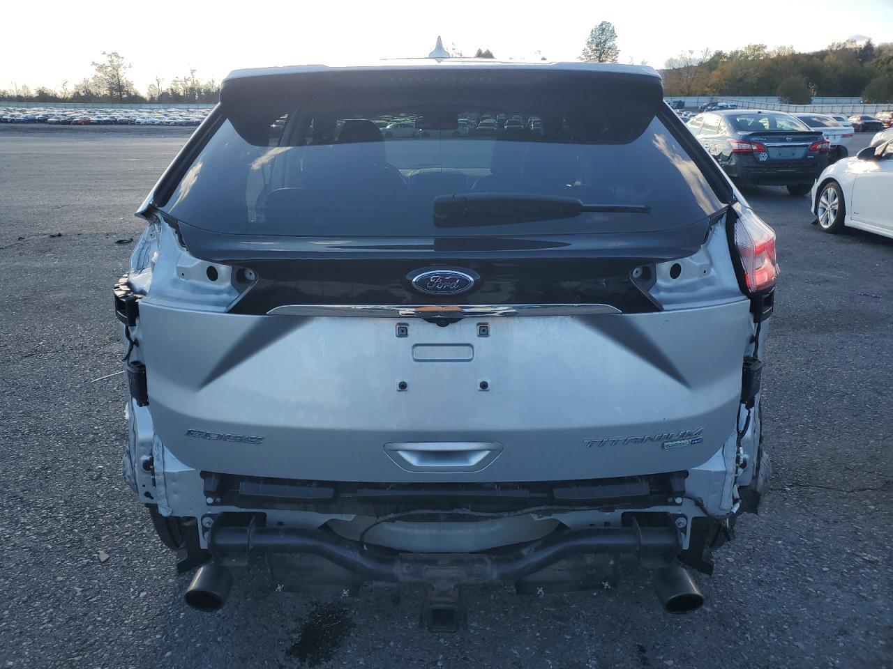 2019 Ford Edge - zdjęcie 6