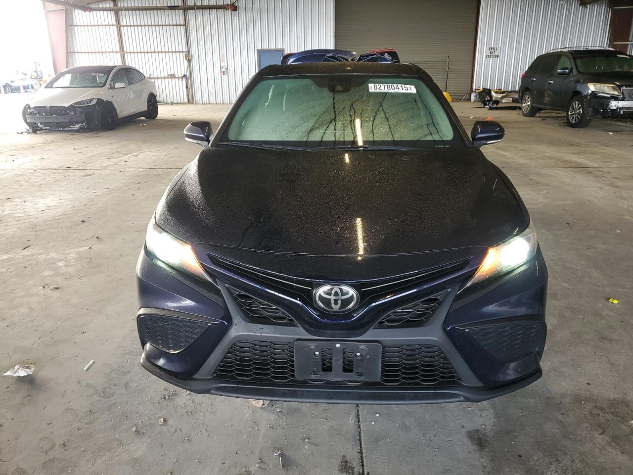 2022 Toyota Camry - zdjęcie 5