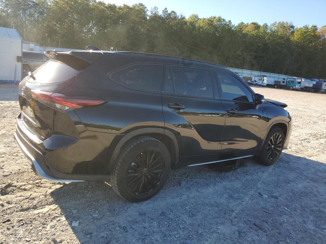 2024 Toyota Highlander Xse - zdjęcie 3