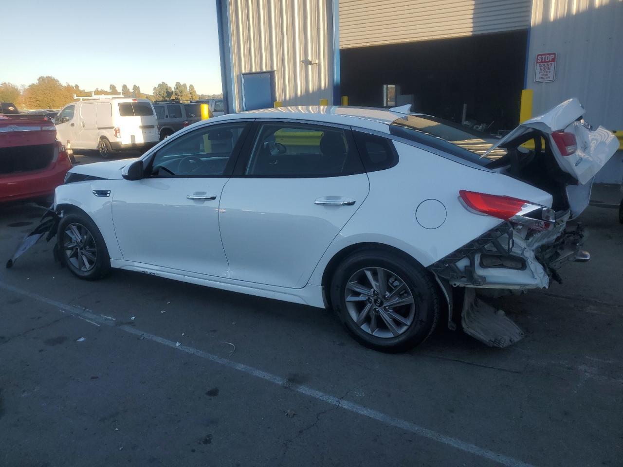 2020 Kia Optima - zdjęcie 2