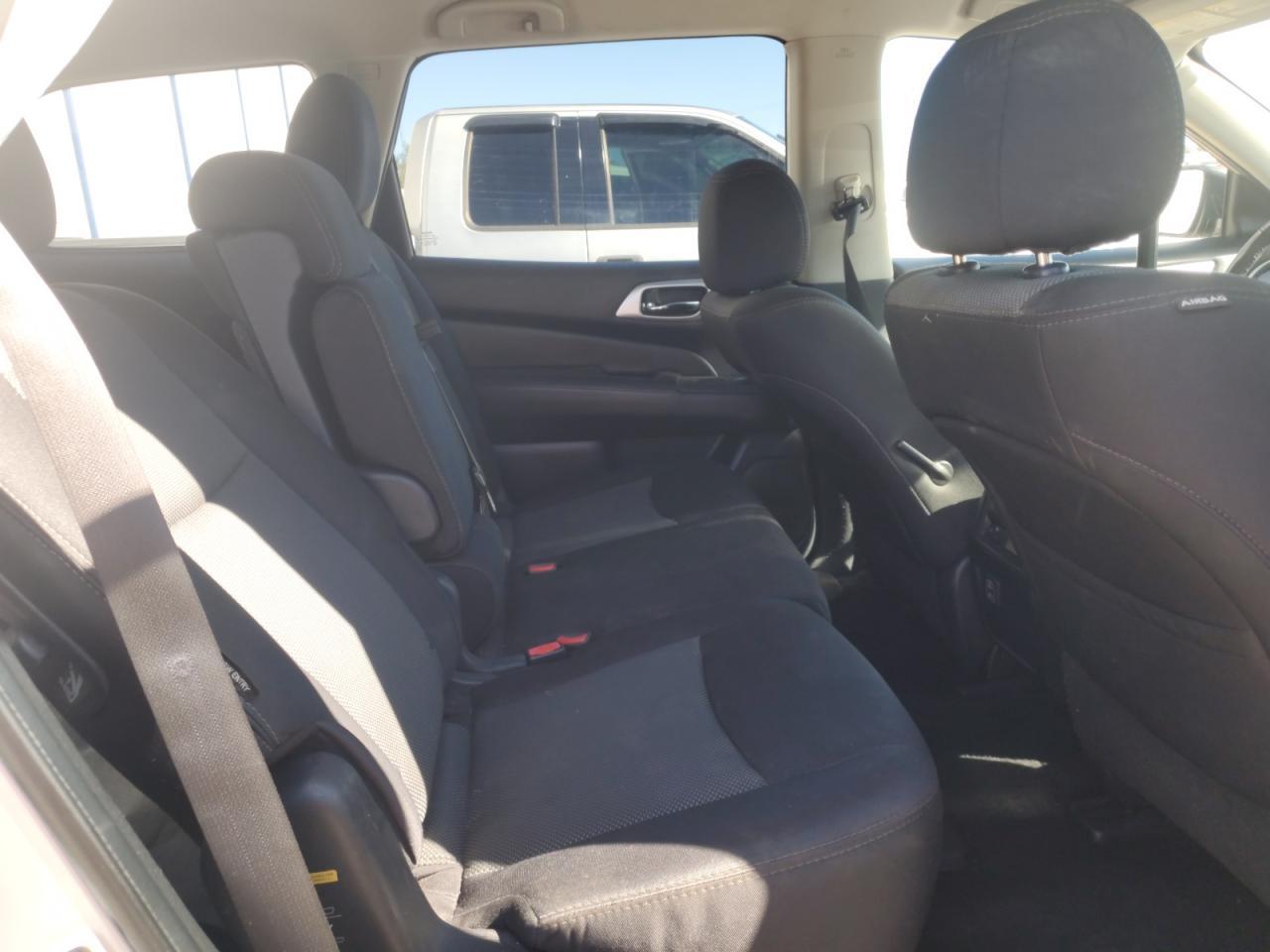 2018 Nissan Pathfinder Sv - zdjęcie 11