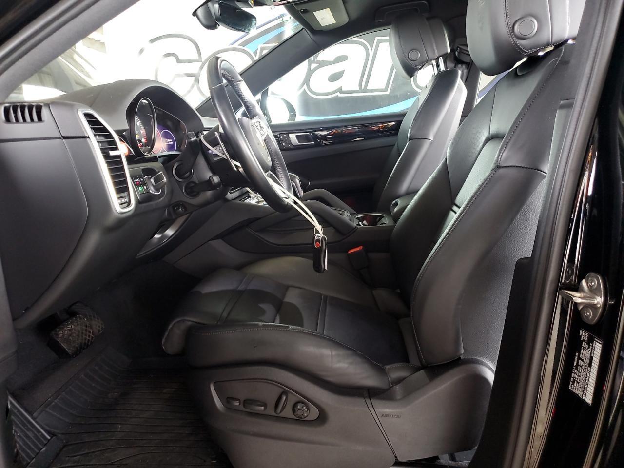 2022 Porsche Cayenne - zdjęcie 7