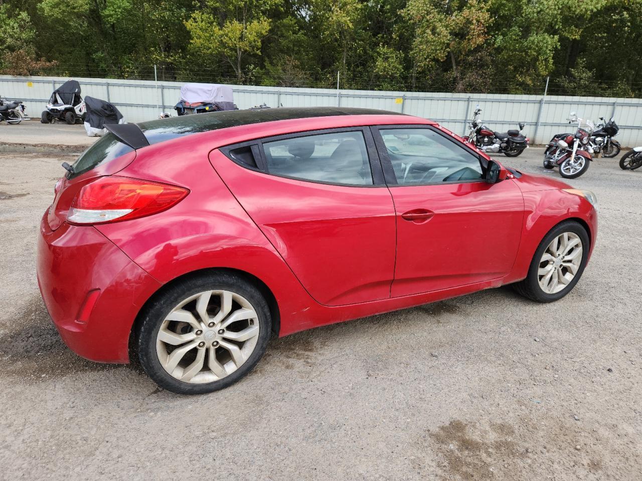 2013 Hyundai Veloster Base - zdjęcie 3