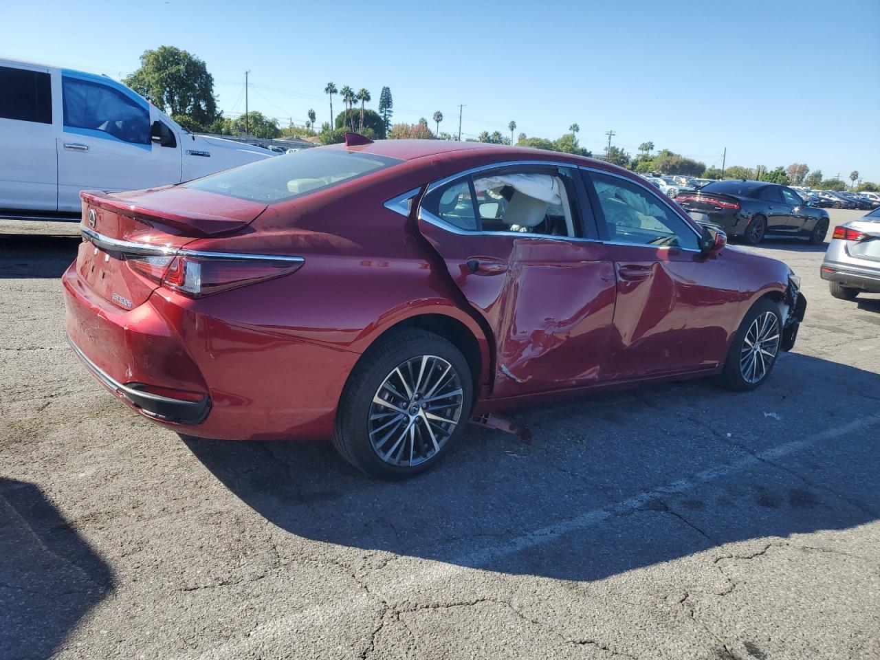 2025 Lexus ES - zdjęcie 3